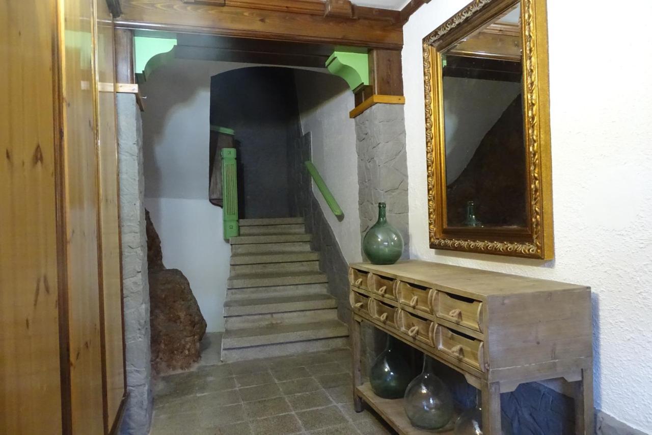 Apartamento A Los Pies Del Rio Ebro Miravet Luaran gambar